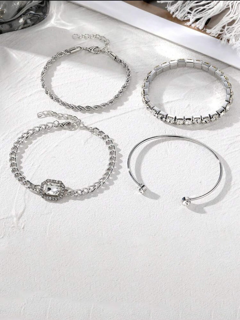 Artistic Retro Versatile Metal Chain Square Diamond 4-piece Set